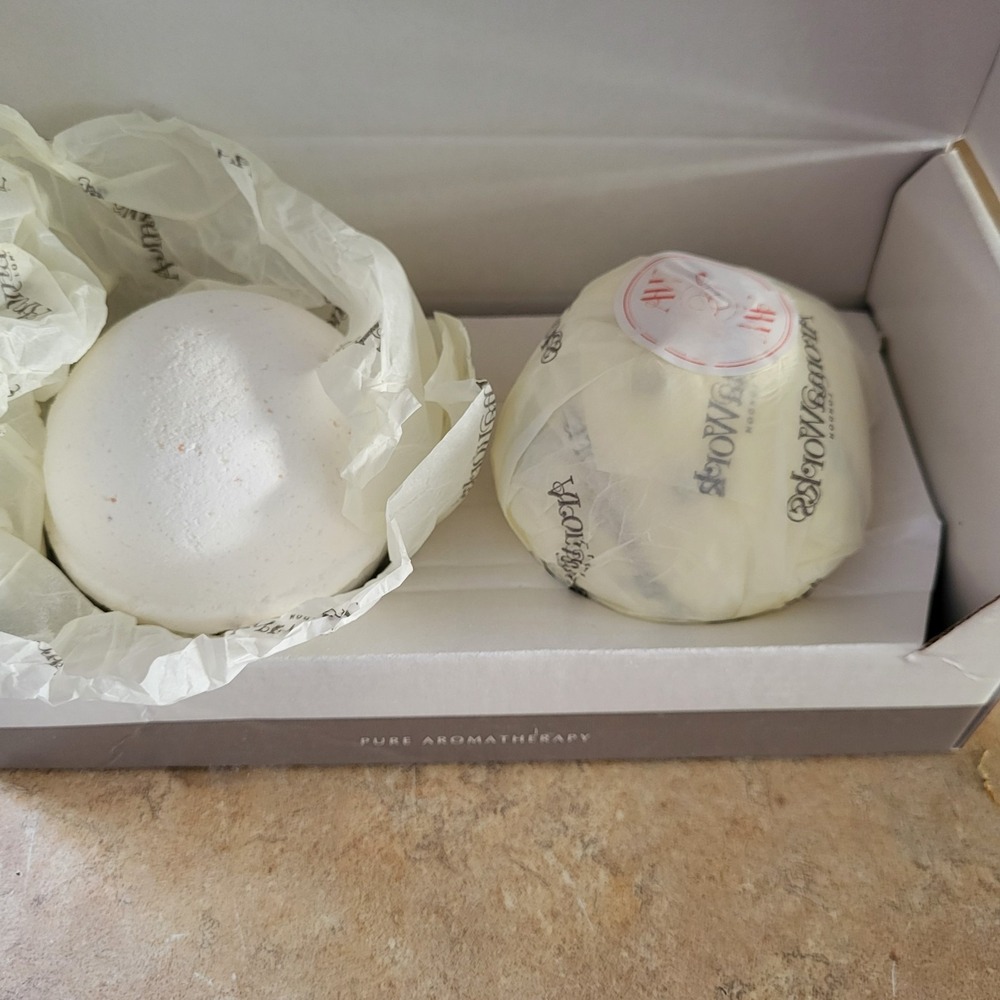Aromaworks Nurture Aromabomb Duo Harmony Rose & Bergamot 2 X‎ 8.81 Oz Bath Bomb